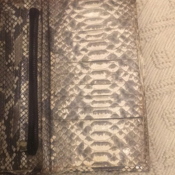 Authentic Cashimi Python Wallet - Picture 5 of 5